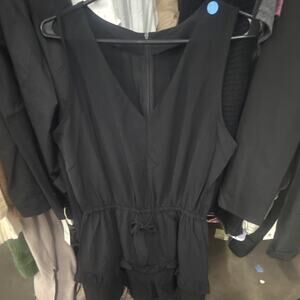 Women’s Black Sleeveless V-Neck One-Piece Romper with Drawstring Waist Size L